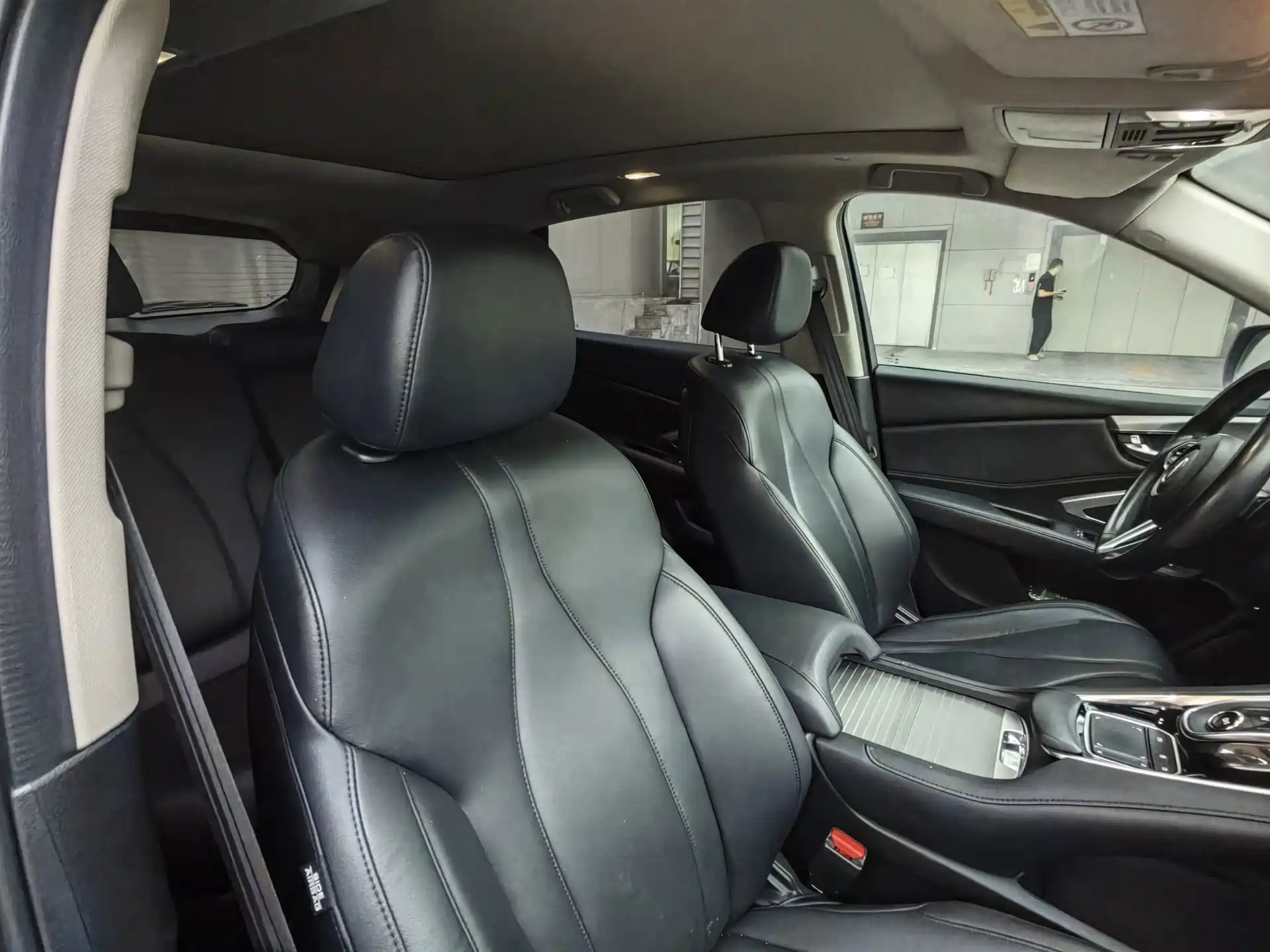 Photo 14 - Acura RDX
