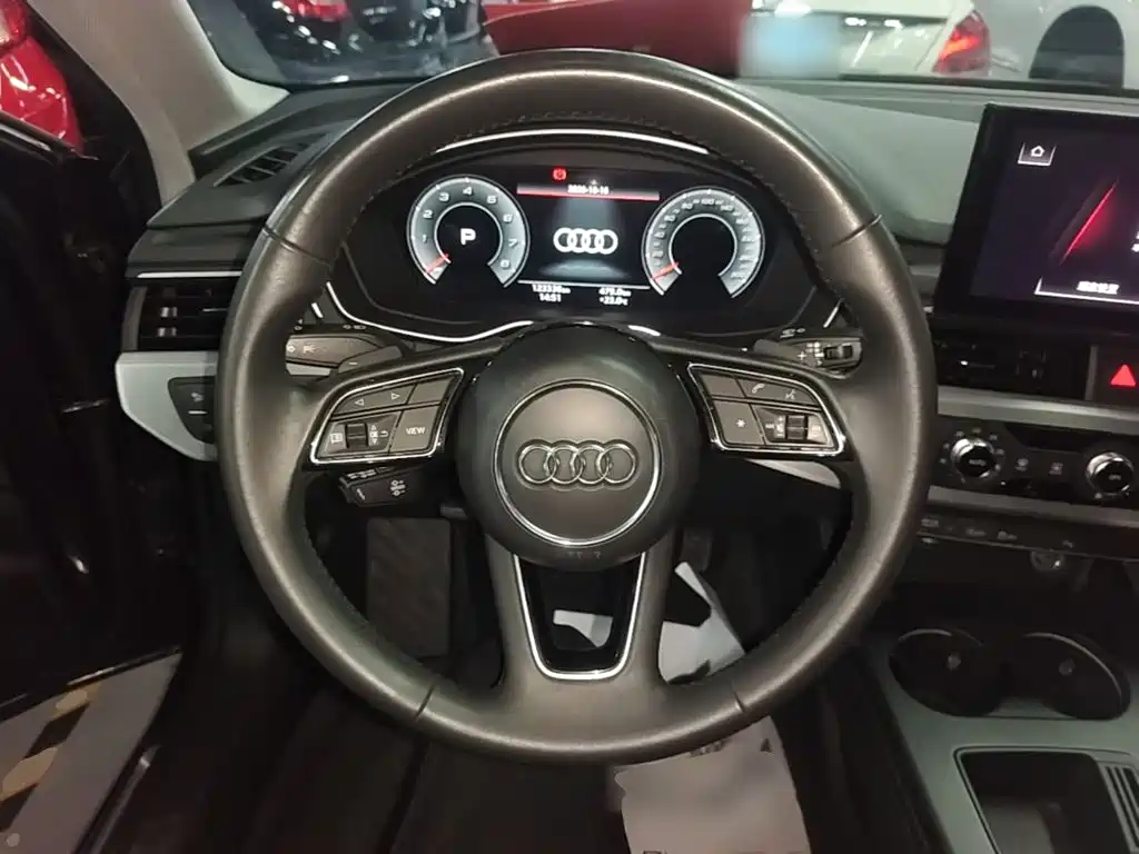 Photo 11 - Audi A4L