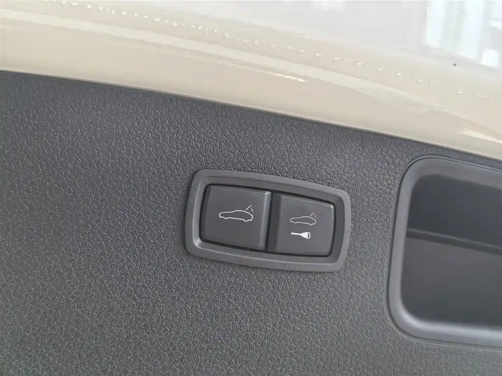Porsche Macan 2024 2023 Macan 2.0T