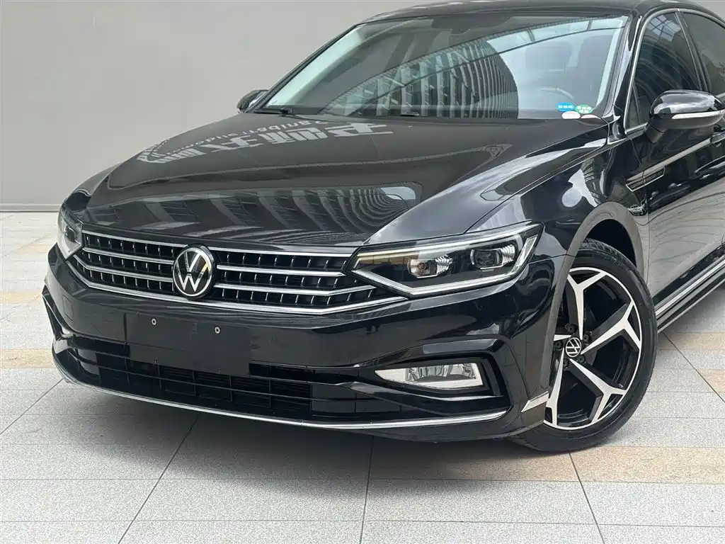 Volkswagen Magotan 2023 2 Million Units Anniversary Edition 330TSI DSG Leading Type фото 15