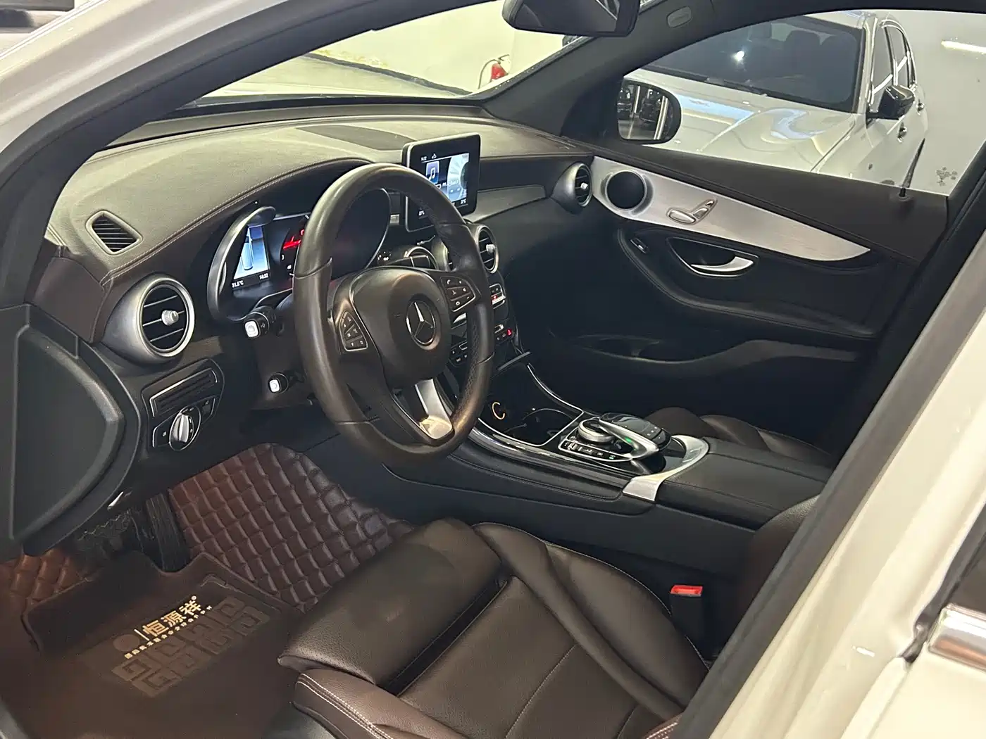 Mercedes-Benz GLC 2018 GLC 200 4MATIC фото 6