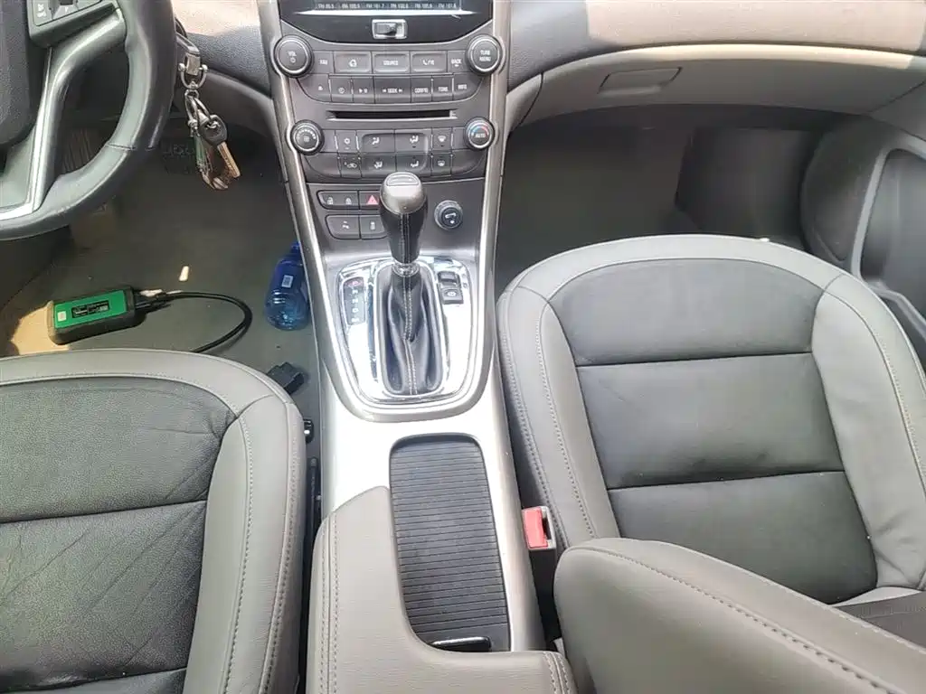 Chevrolet Malibu 2013 2.0L Automatic Luxury Edition фото 14