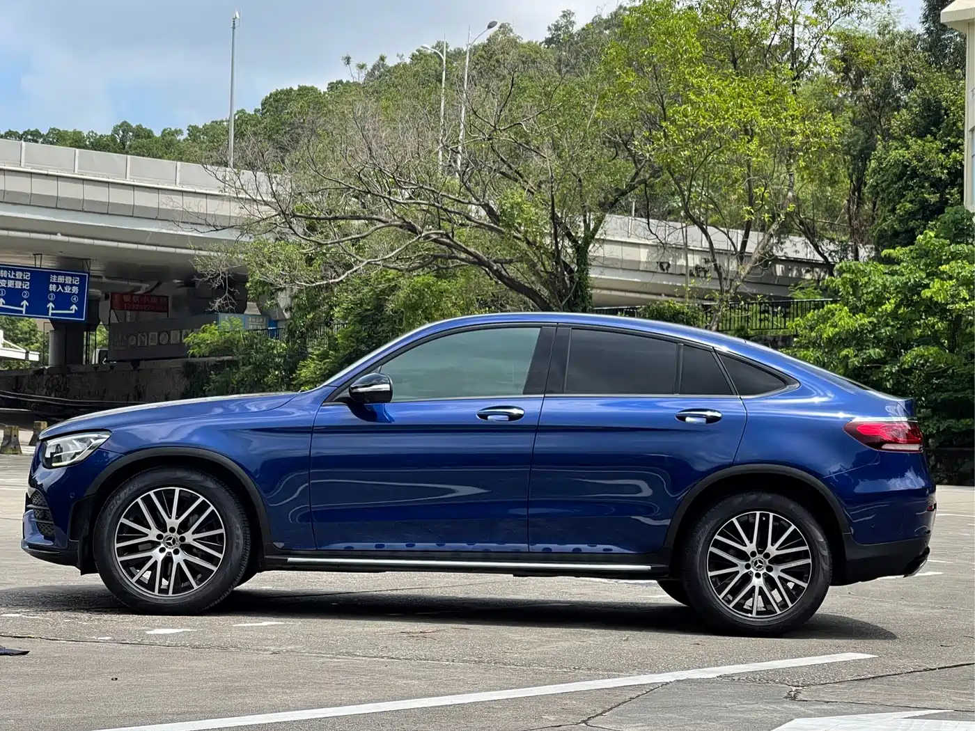 Mercedes-Benz GLC Coupe 2020 GLC 300 4MATIC Coupe SUV фото 39