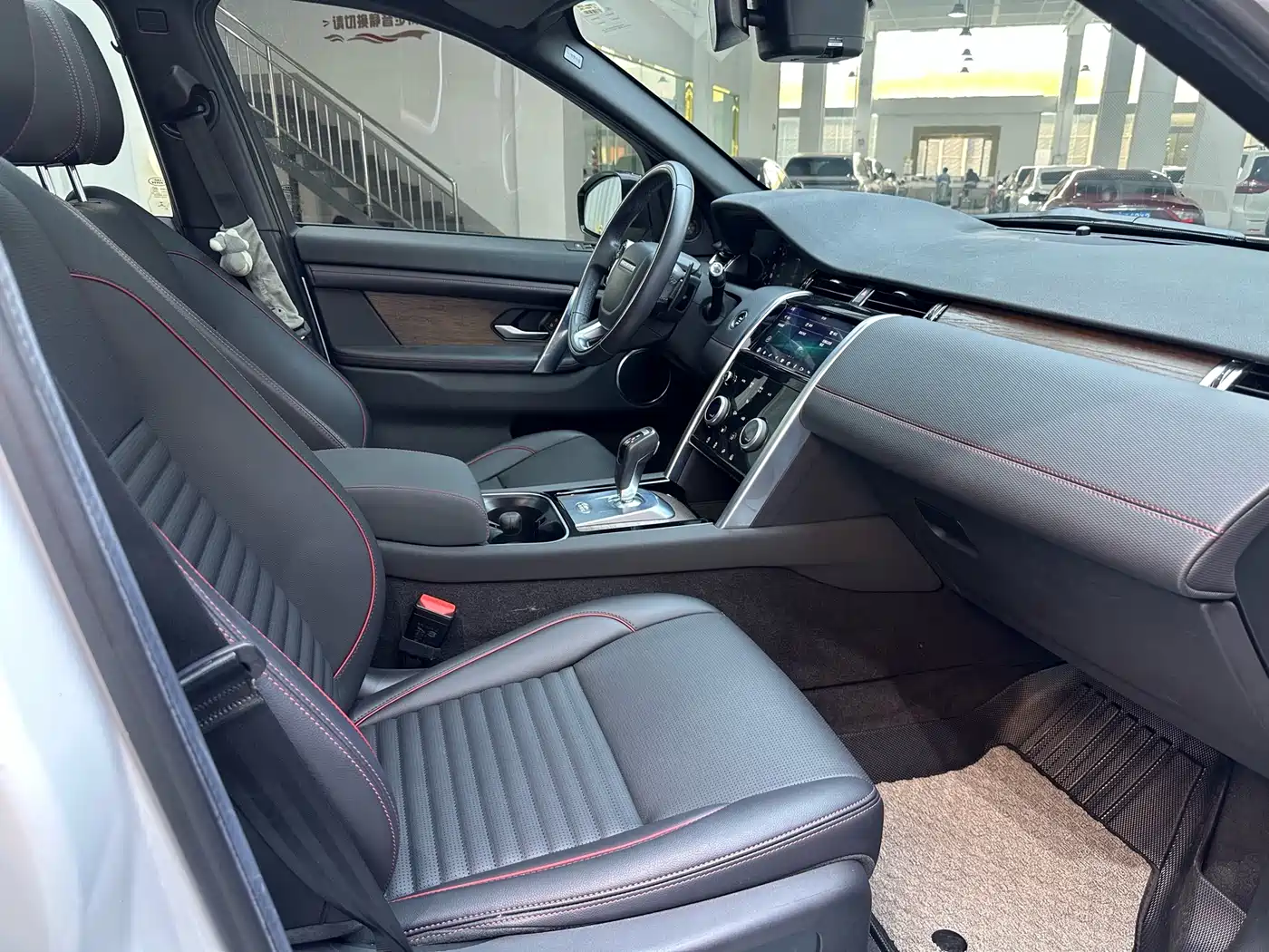 Land Rover Discovery Sport 2021 249PS R-Dynamic S Performance Edition фото 19