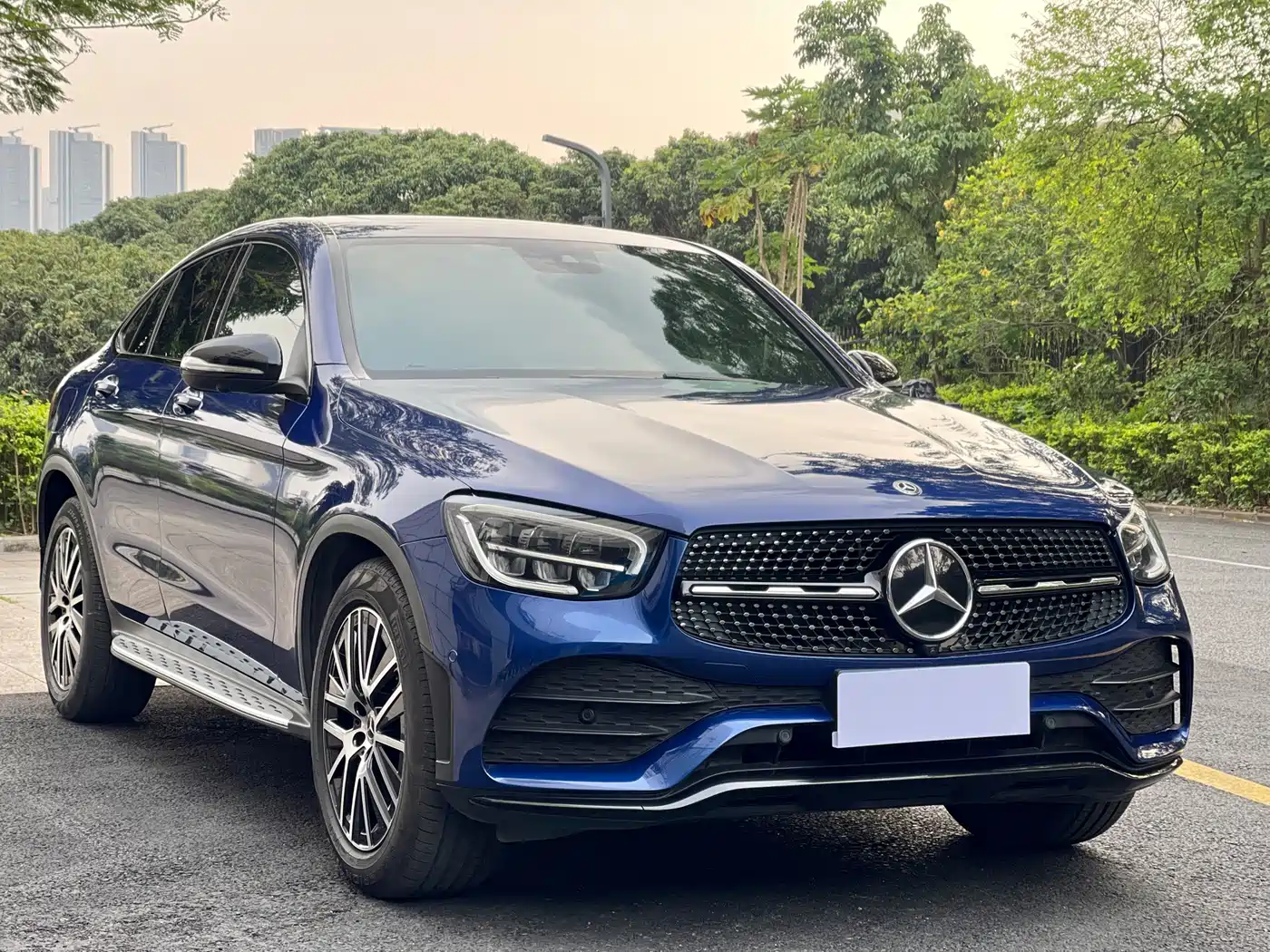 Mercedes-Benz GLC Coupe 2020 GLC 300 4MATIC Coupe SUV фото 3