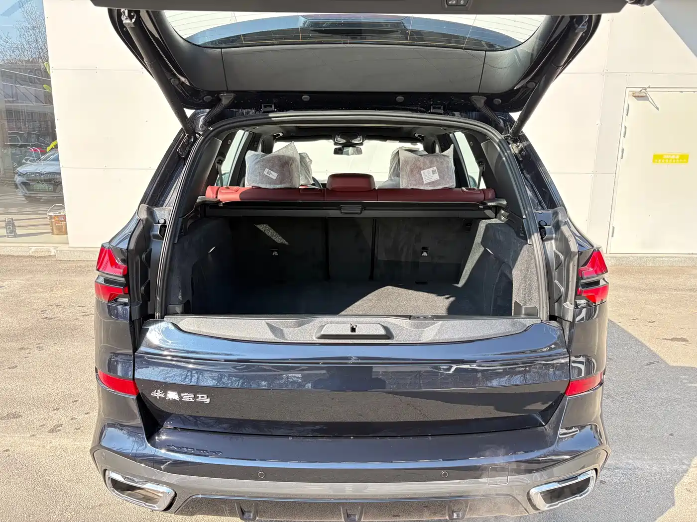 BMW X5 2025 Model xDrive 40Li M Sport Blackout Package фото 21