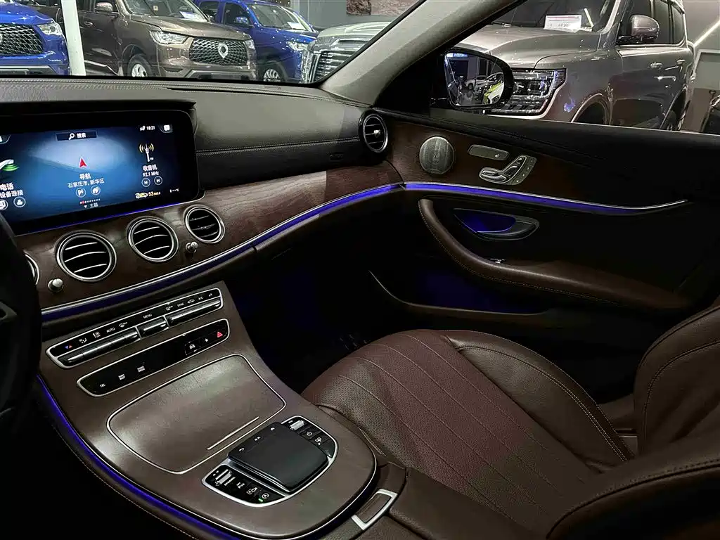 MERCEDES-BENZ E CLASS