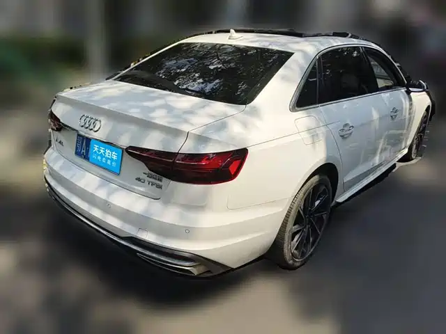 Audi A4L 2022 40 TFSI Fashion Elegance — фото 2