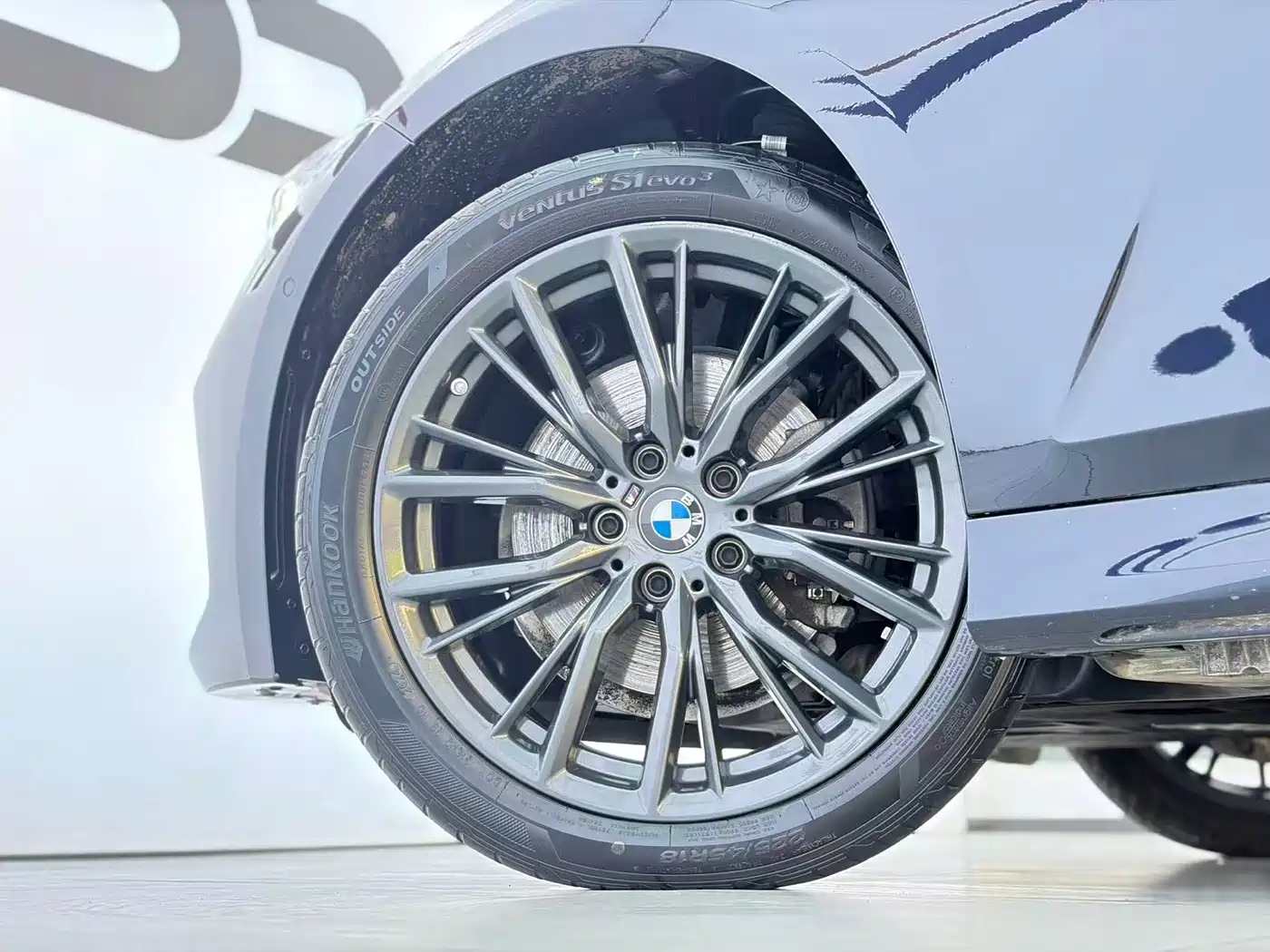 BMW 3 Series 2024 325Li M Sport Shadowline Package фото 15