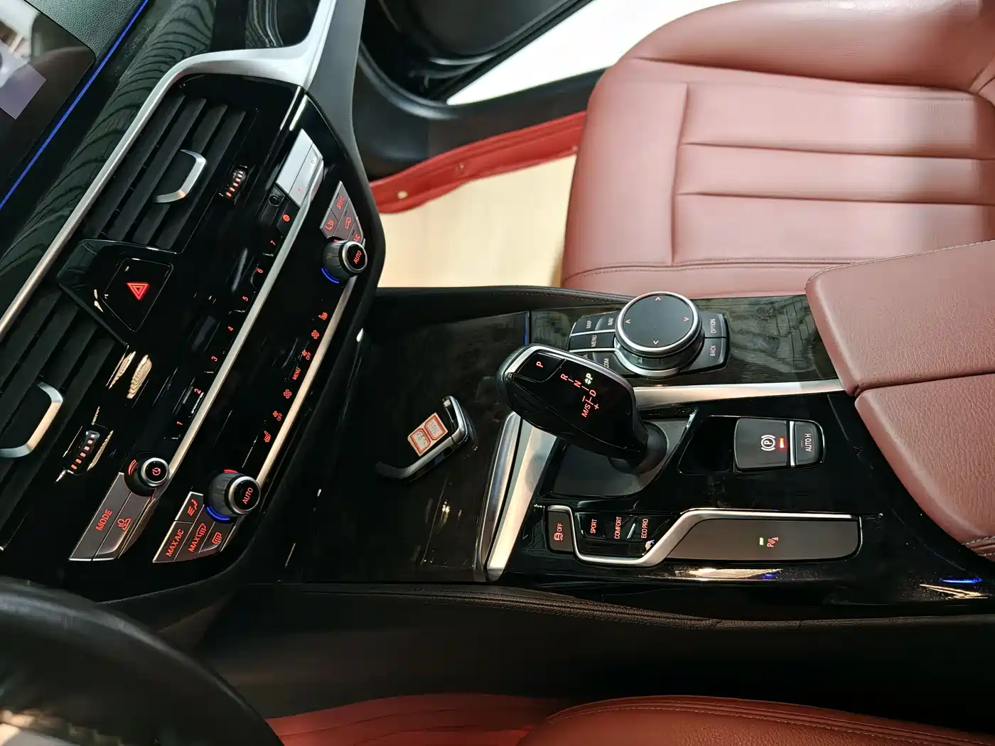 BMW 5 Series 2020 530Li Leading M Sport Package фото 17