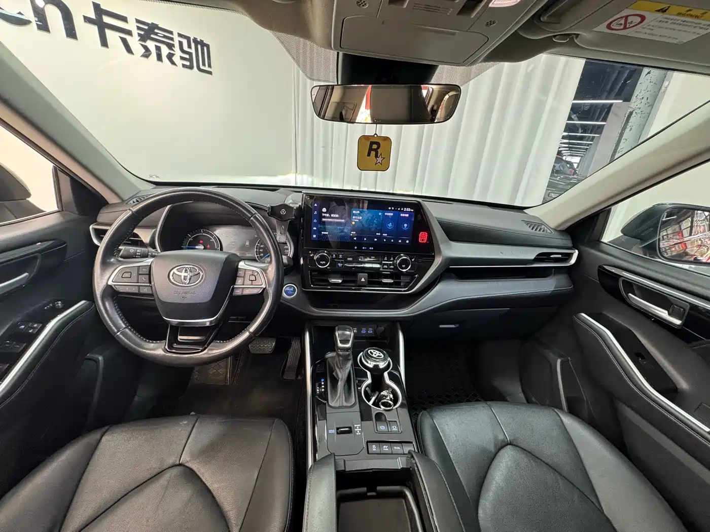 Toyota Highlander 2022 Hybrid 2.5L 4WD Luxury 7-Seater фото 21