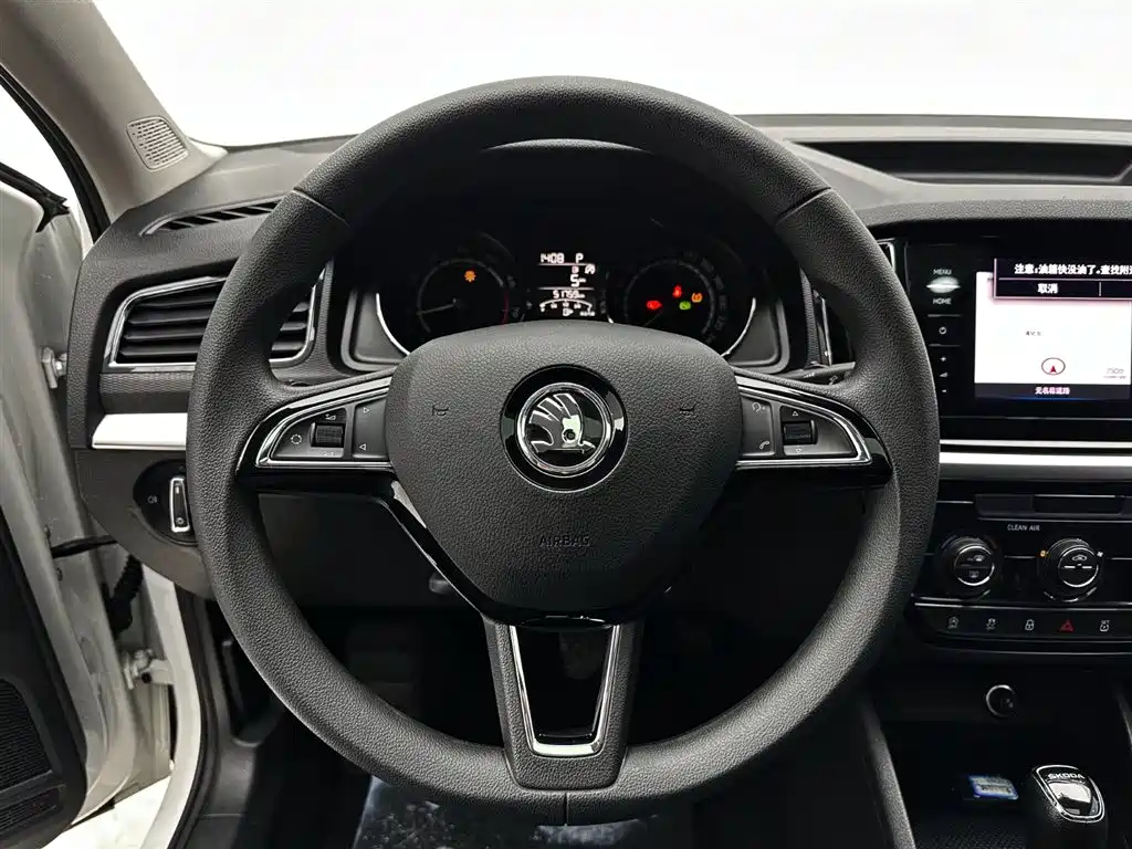 Škoda Kamiq 2022 1.5L Automatic Comfort Edition фото 11