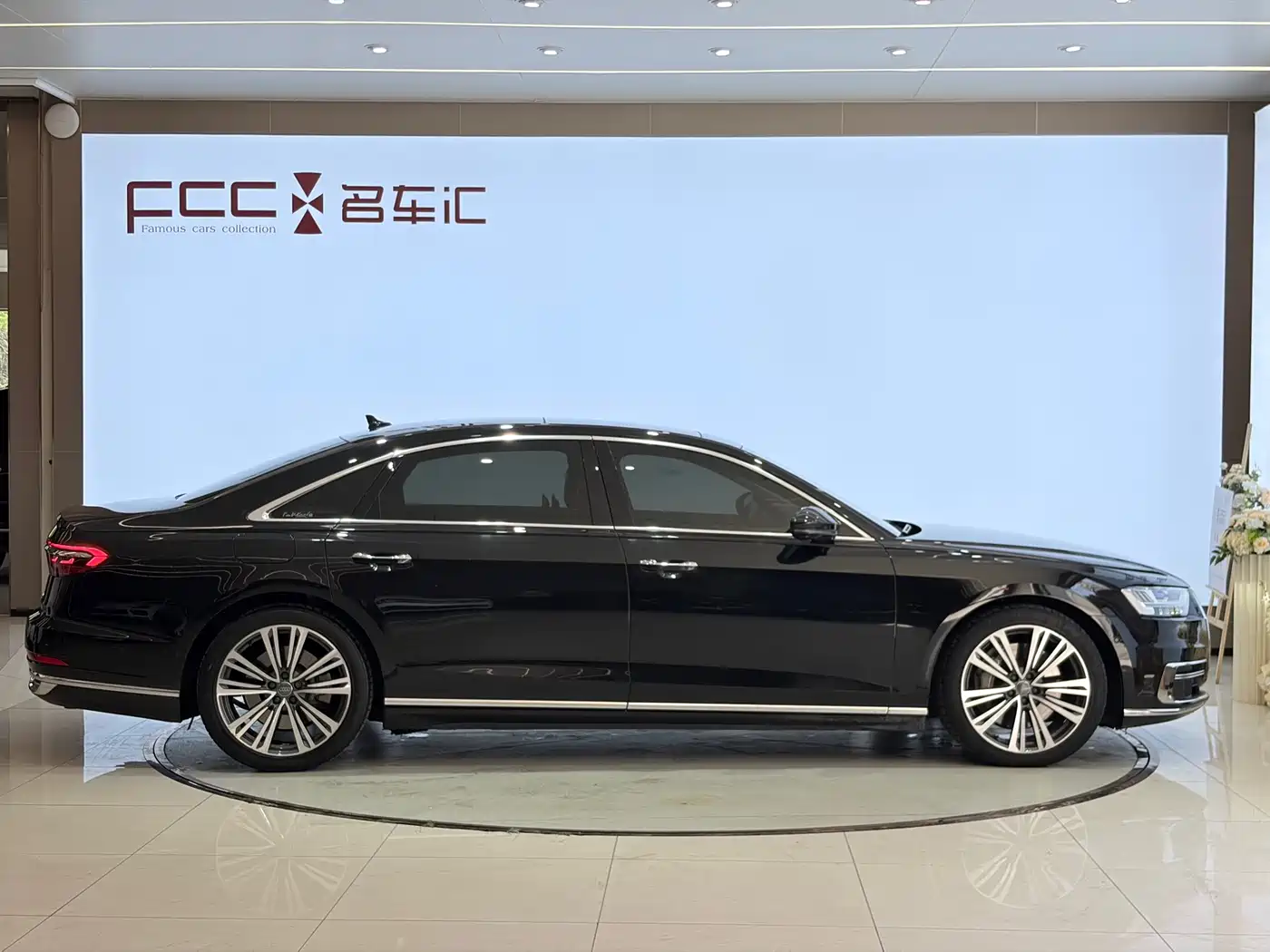 Audi A8 2018 A8L 55 TFSI quattro Luxury фото 4