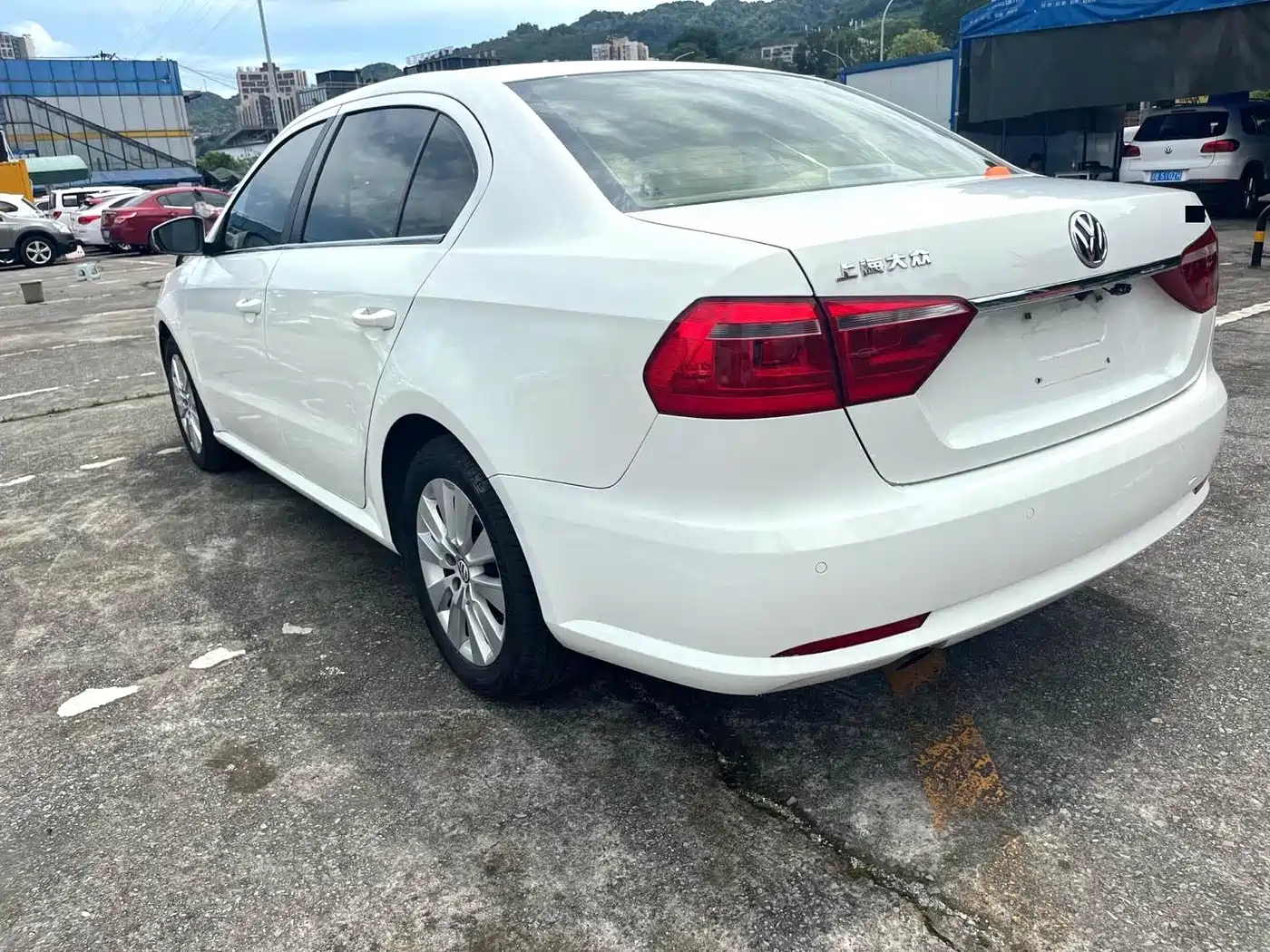 Volkswagen Lavida 2013 2013 Facelift Classic 1.6L Automatic Comfort