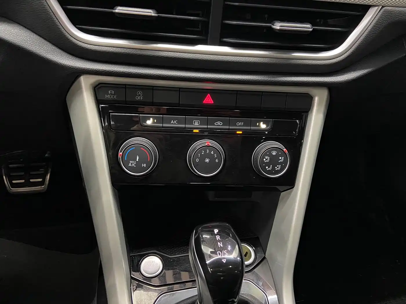 Volkswagen T-ROC 2023 280TSI DSG 2WD Time Edition фото 20