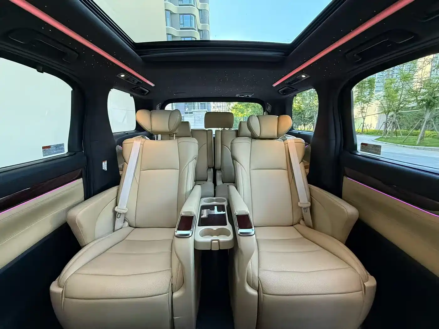 Toyota Alphard 2015 3.5L Luxury Edition фото 9