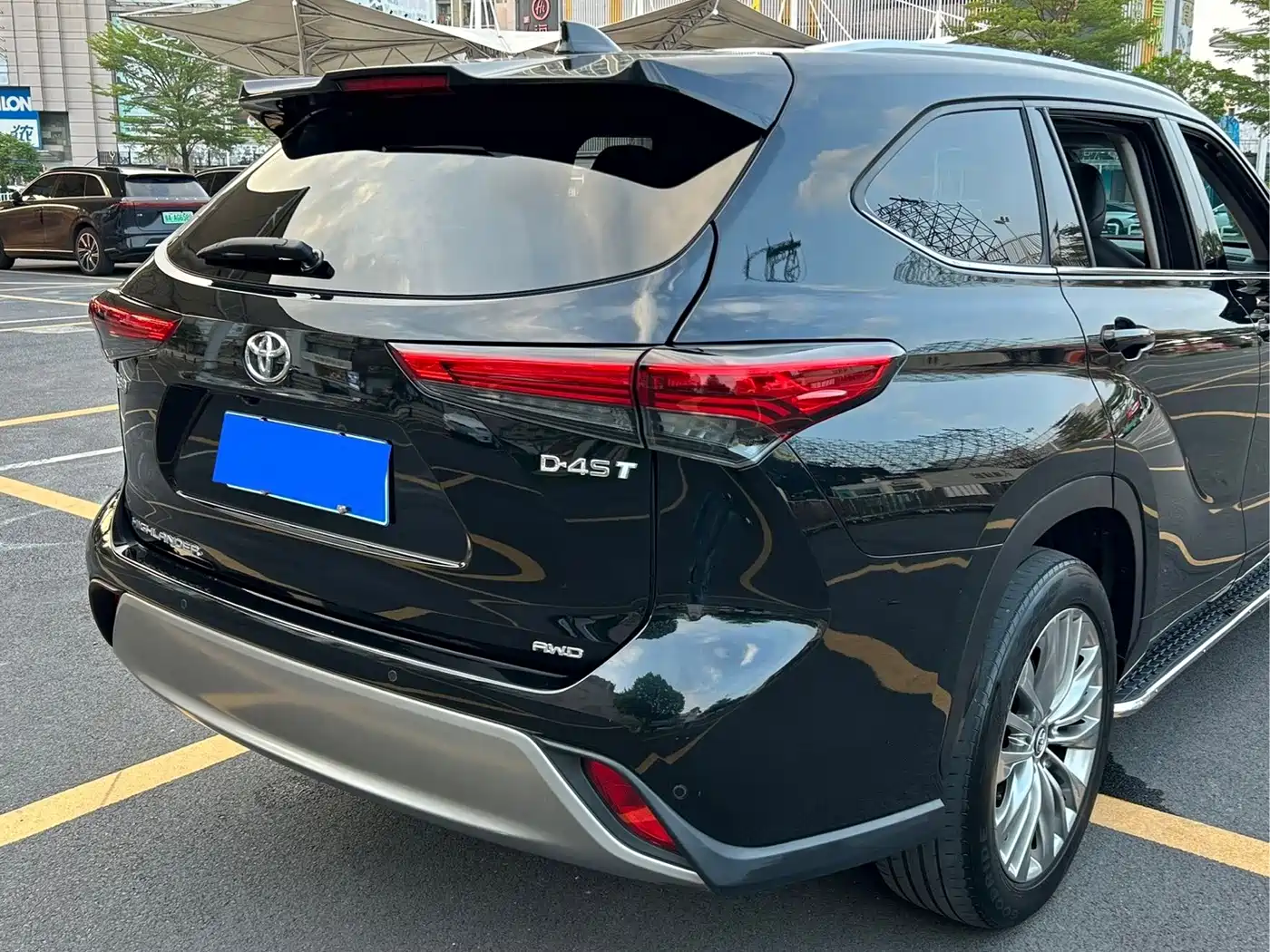 Фото 23 - Toyota Highlander
