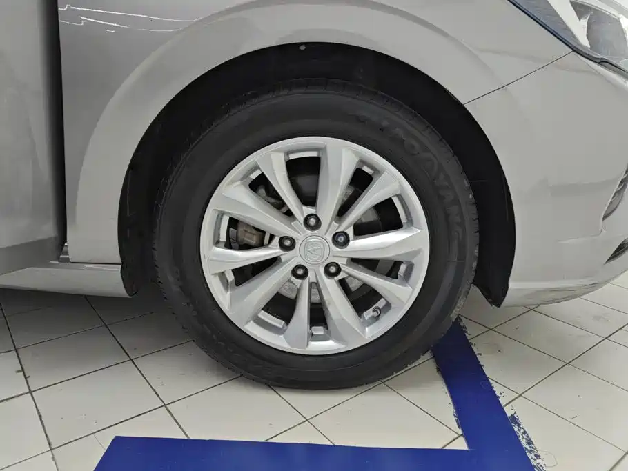 صورة 6 - Changan Eado