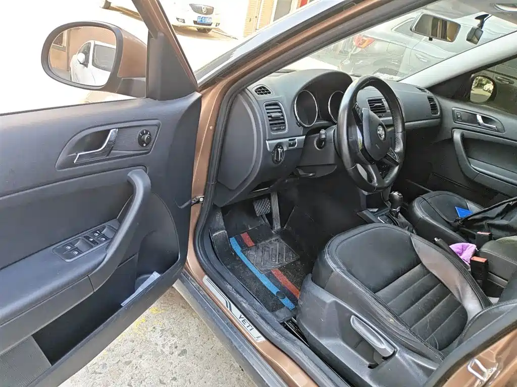 Škoda Yeti 2014 1.8TSI DSG Polar Edition фото 14