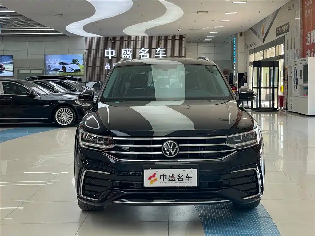 Volkswagen Tiguan L 2024 330TSI Automatic 2WD R-Line Premium Enjoyment Edition фото 2