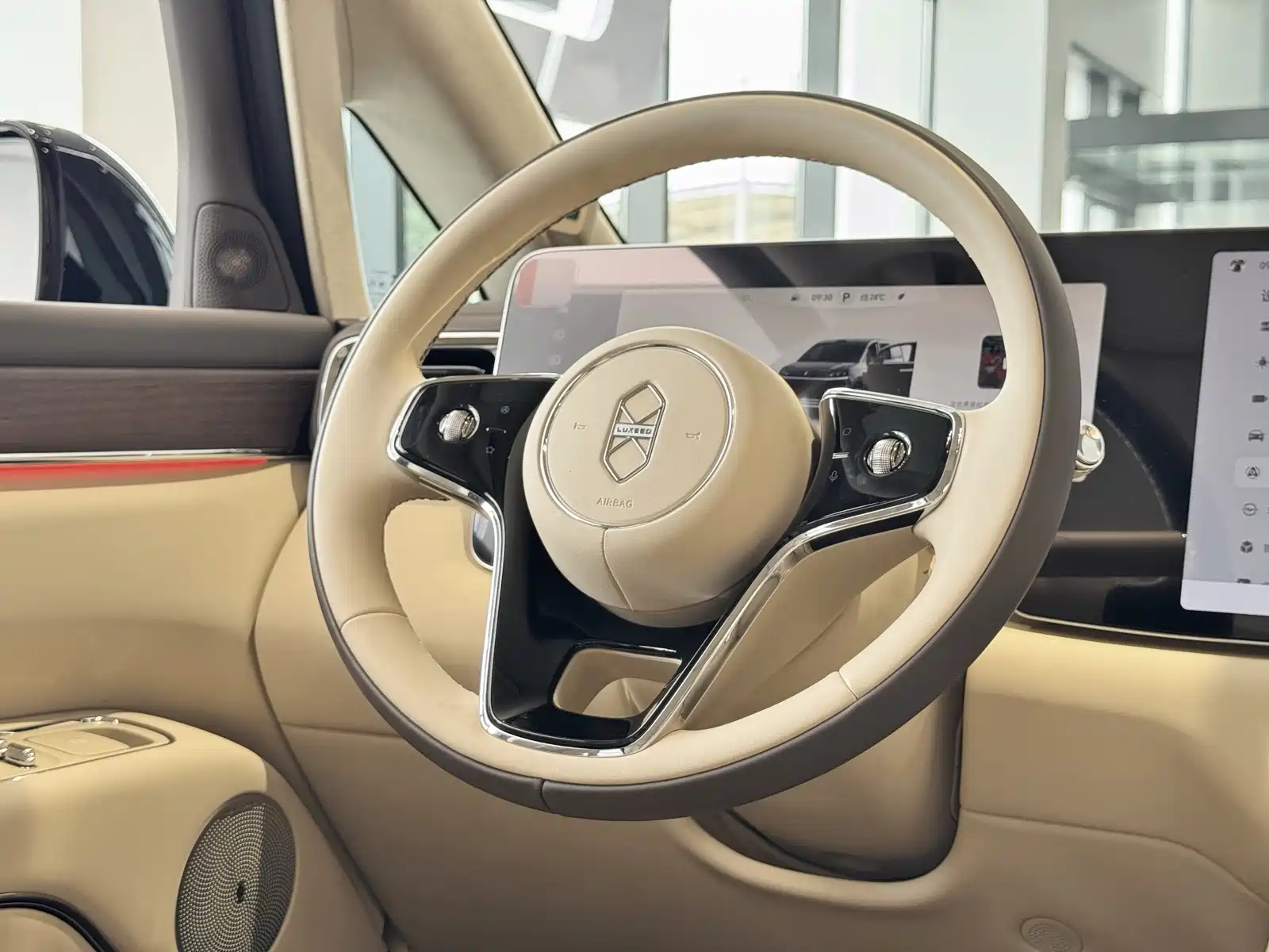 Фото 22 - Zhijie Zunjie MPV