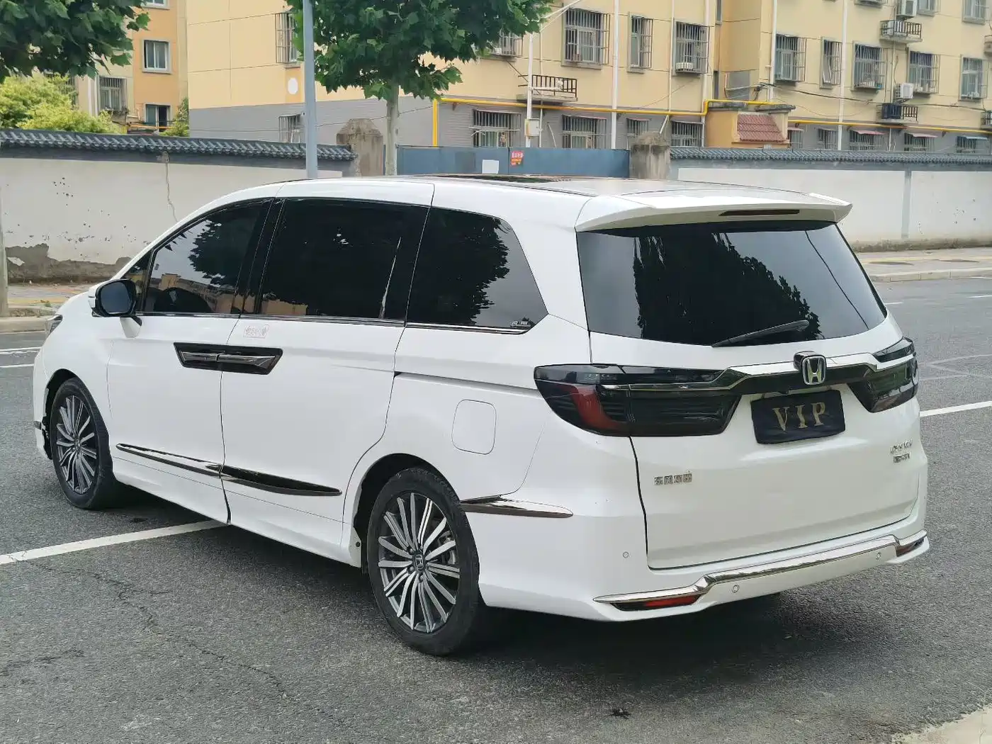 Honda Elysion 2022 2.0L e:HEV Supreme Edition фото 9