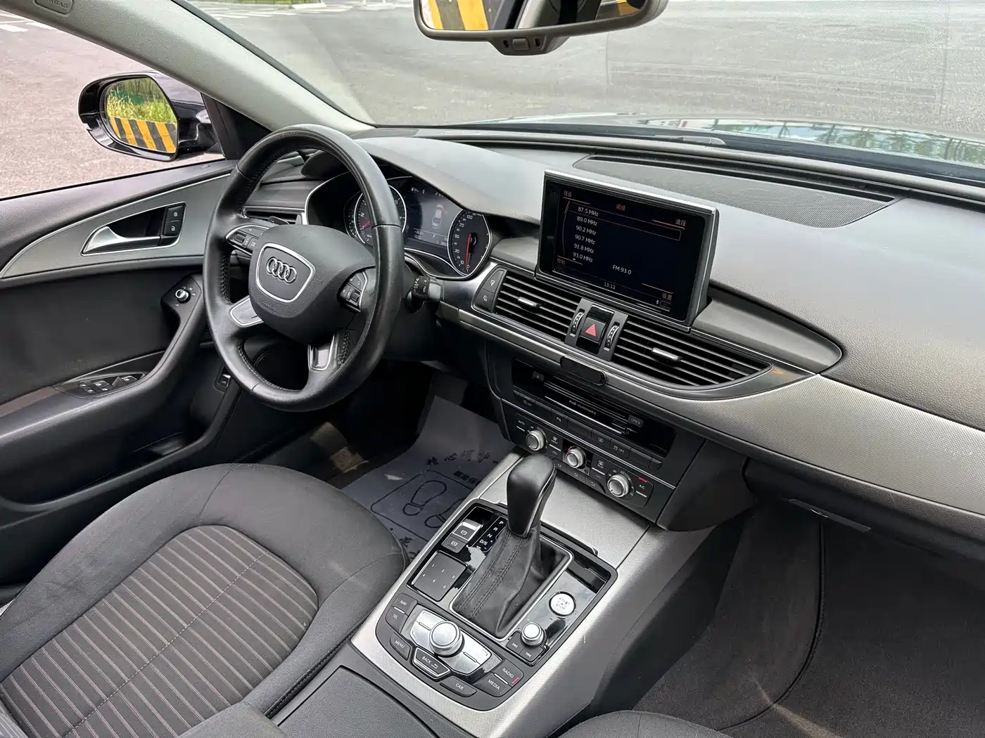 صورة 13 - Audi A6L