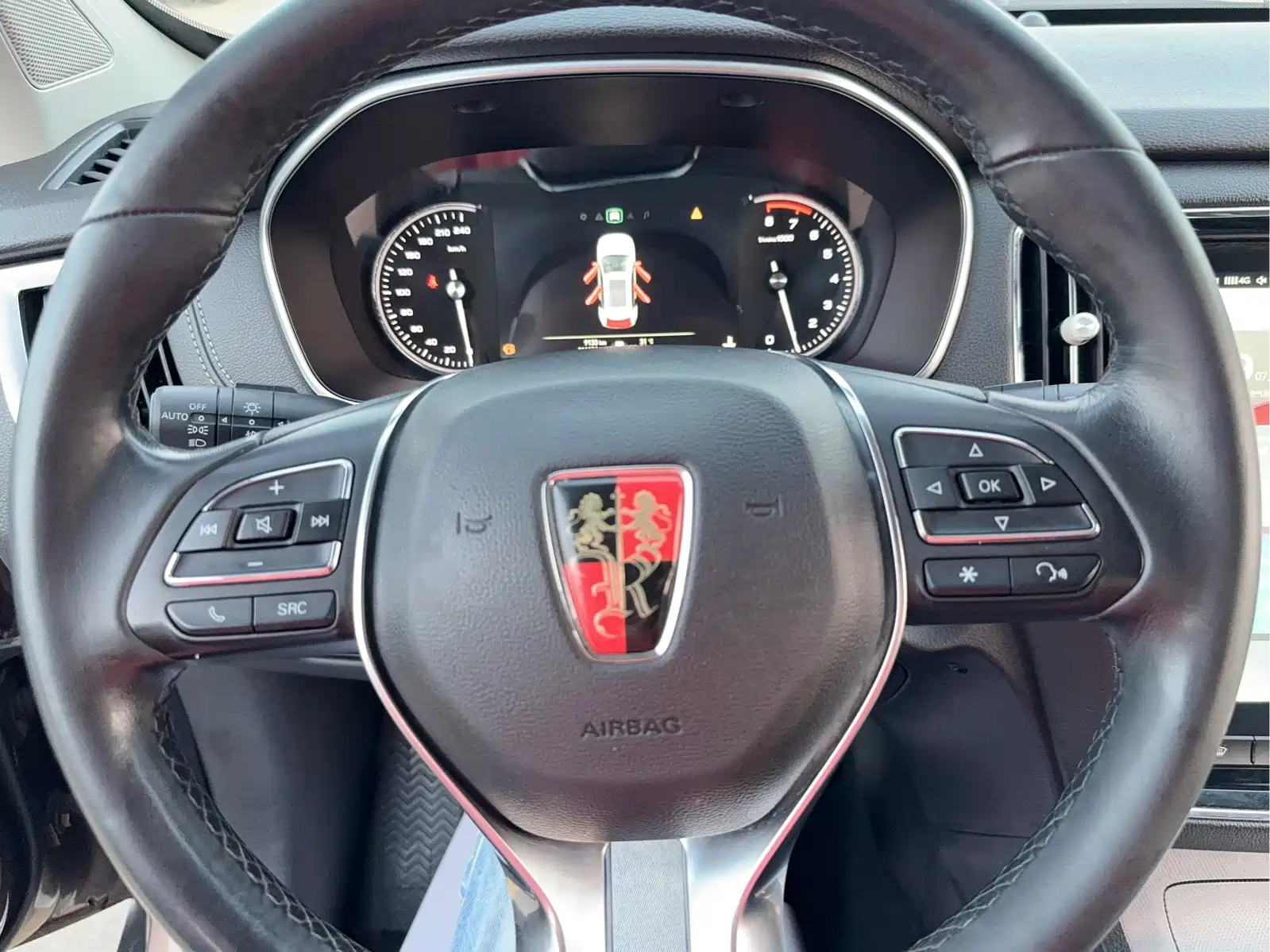 Фото 8 - Roewe RX5