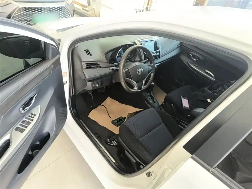 Toyota YARiS L Zhi Xuan 2015 1.5E Auto Charming Edition фото 16