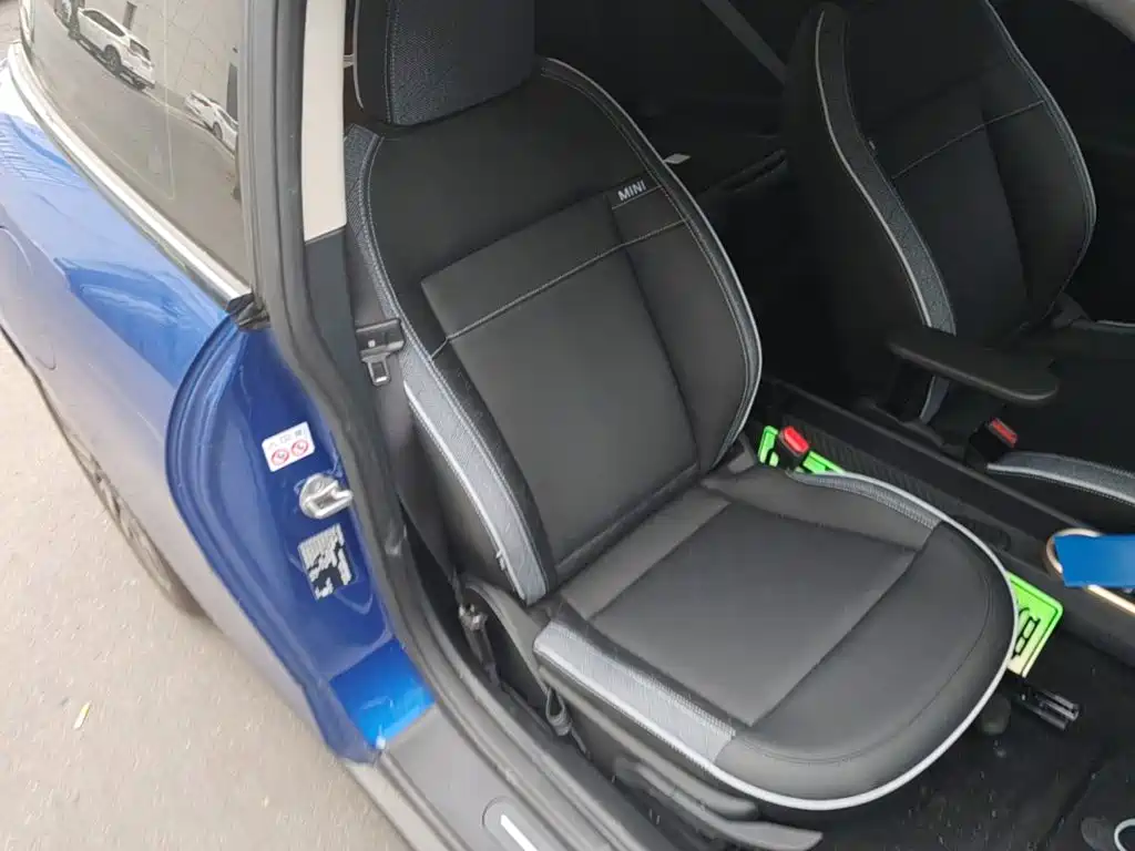 Фото 25 - MINI Electric MINI COOPER