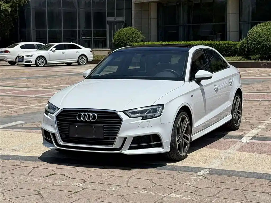 Audi A3 2019 Limousine 35 TFSI Sport China VI фото 2