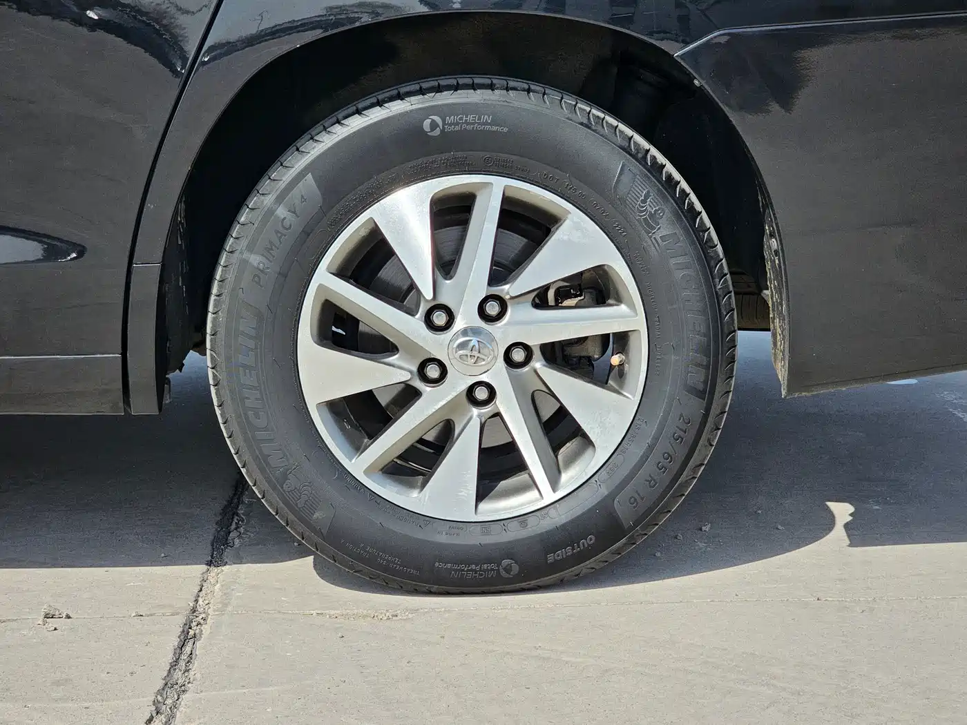 Toyota Alphard 2012 3.5L Luxury Edition фото 28
