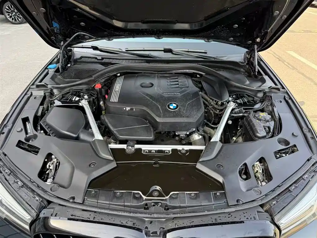 BMW 5 Series 2022 525Li M Sport Package фото 8