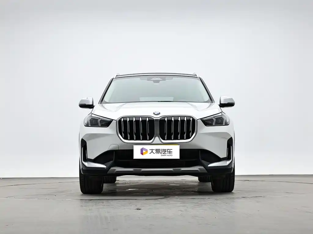 Фото 2 - BMW X1