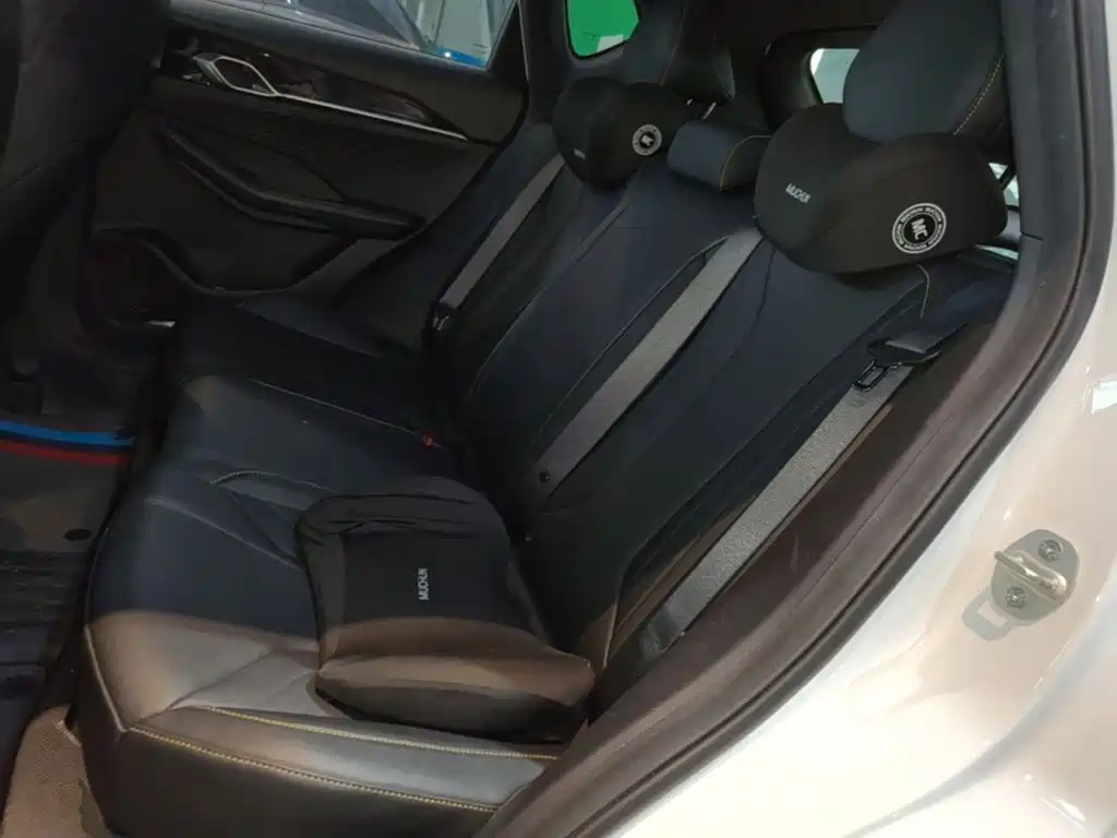 Photo 17 - Geely Coolray