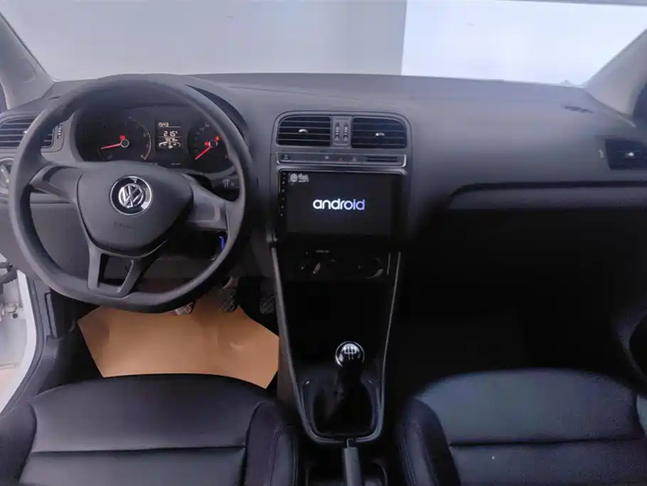 Volkswagen Polo 2018 1.5L Manual Safe Drive фото 12