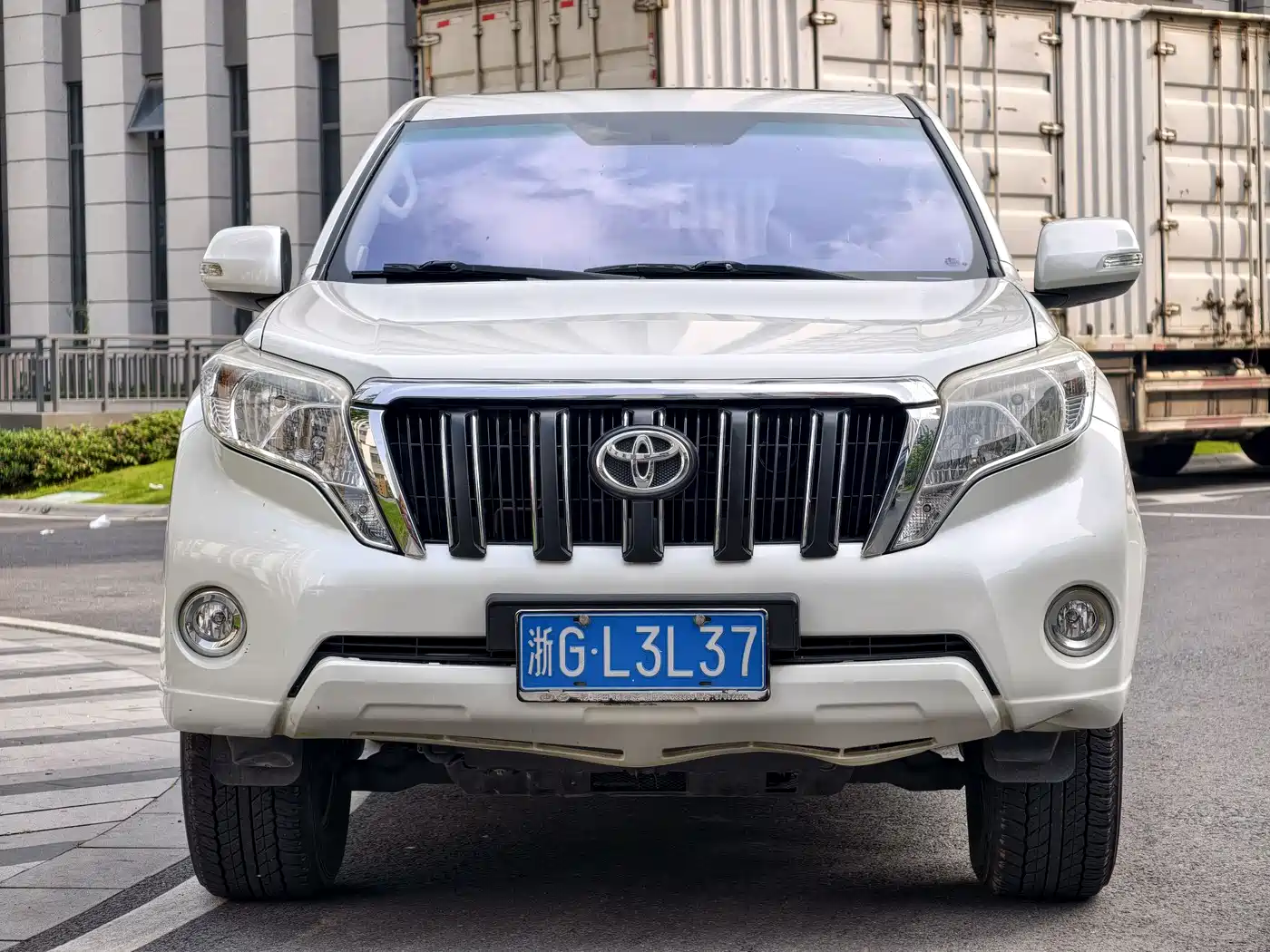 Toyota Prado (Import) 2014 2.7L Automatic Standard Edition фото 4
