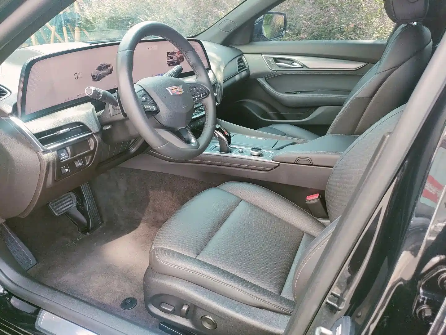 Photo 14 - Cadillac CT5