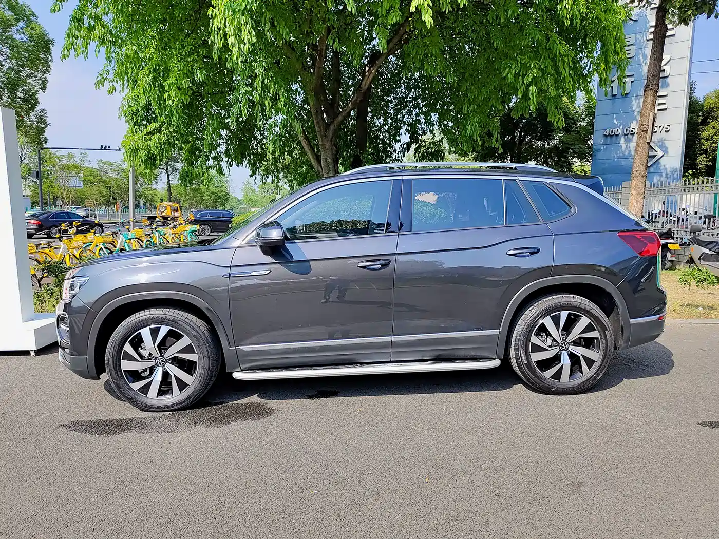 Volkswagen Tayron 2021 330TSI 2WD 3rd Anniversary Limited Edition фото 3