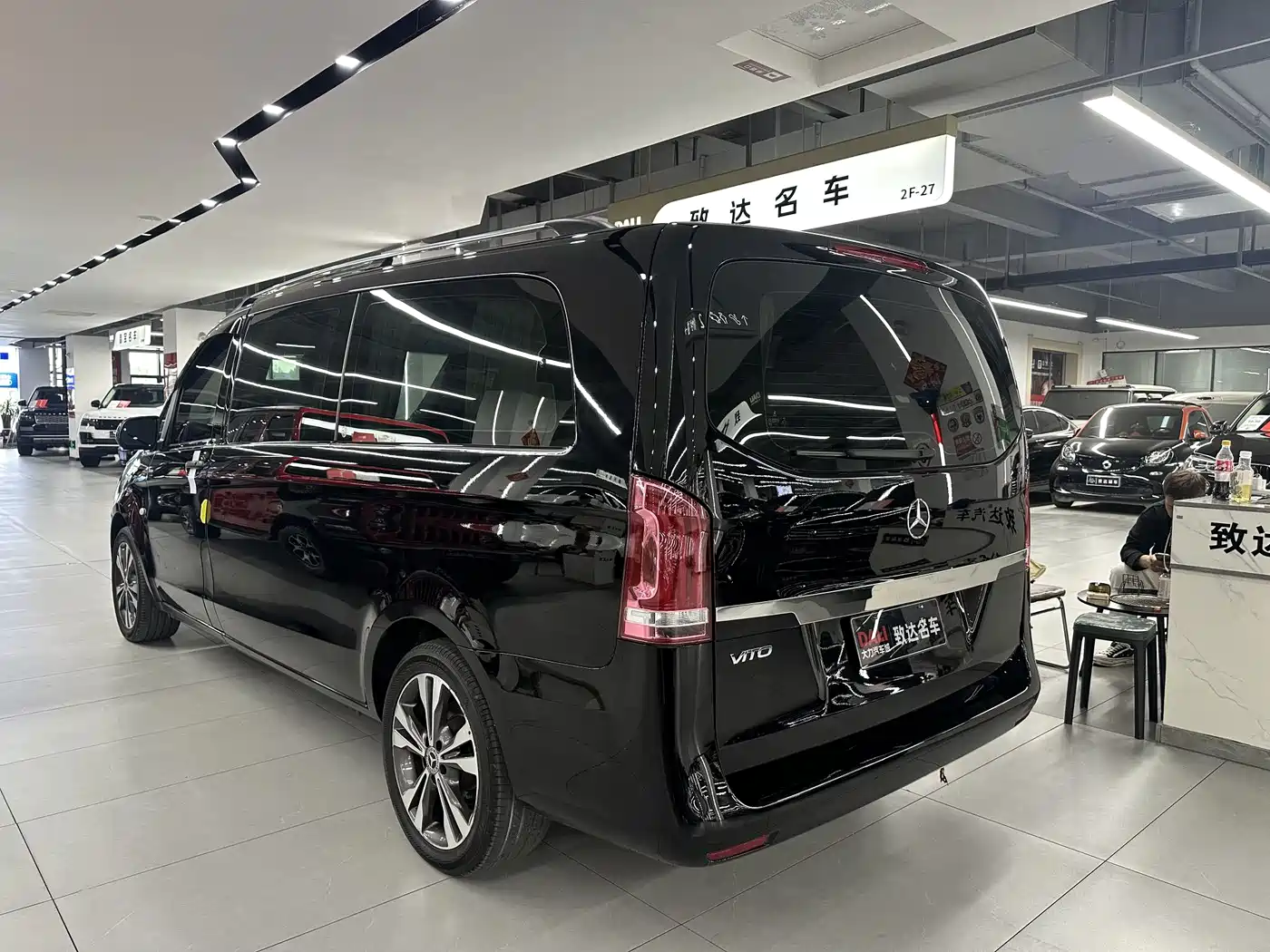 Mercedes-Benz Vito 2018 2.0T Business Edition China VI фото 10