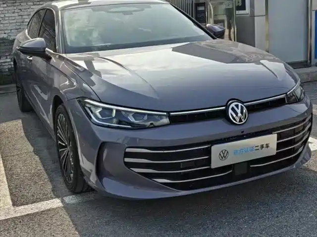 Volkswagen Passat 2025 Model Pro 380TSI Starlight Dragon Premium Edition