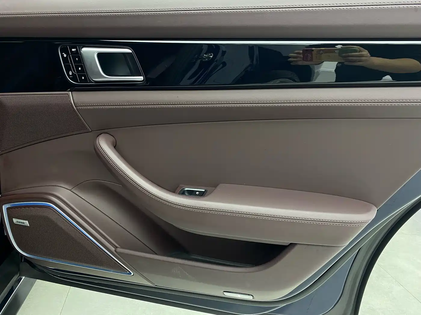 Porsche Panamera 2017 Panamera 4 Executive Long Wheelbase 3.0T фото 25