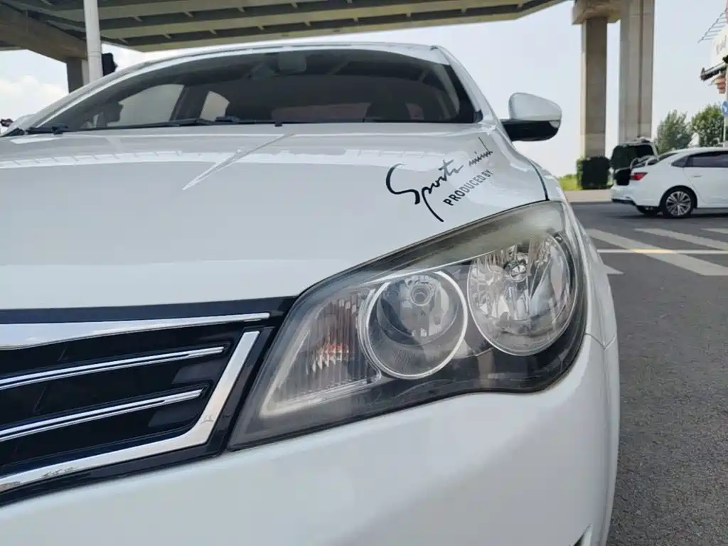 Roewe 350 2016 2015 Model 1.5L Manual Luxury Sunroof Edition