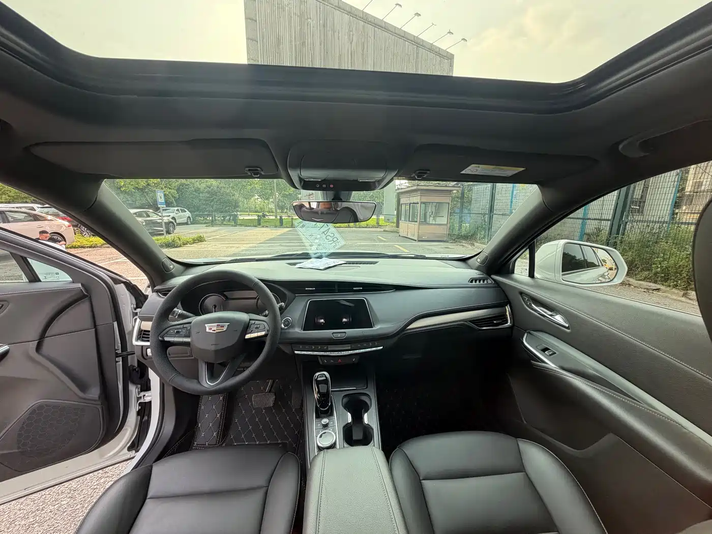 Cadillac XT4 2020 28T FWD Leading Trim фото 6
