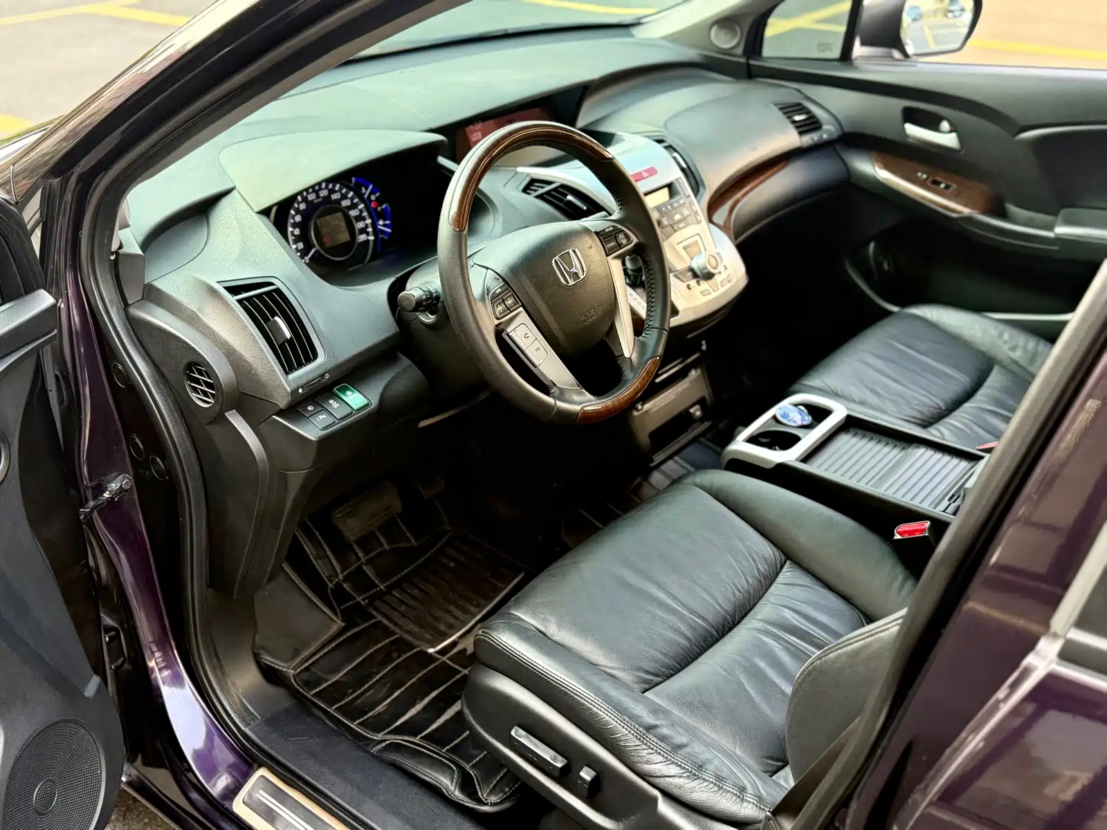 Photo 9 - Honda Odyssey