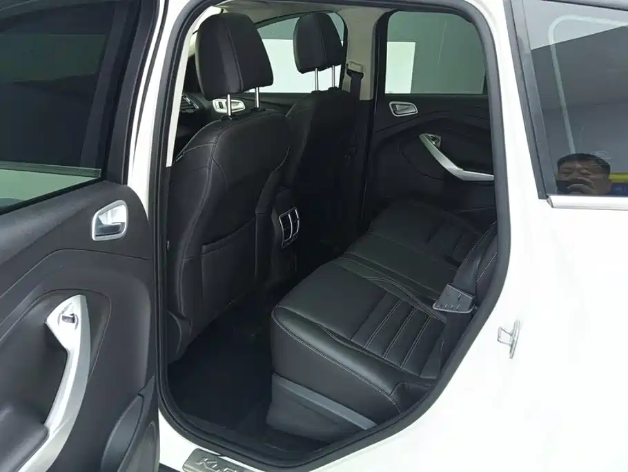 Photo 11 - Ford Kuga