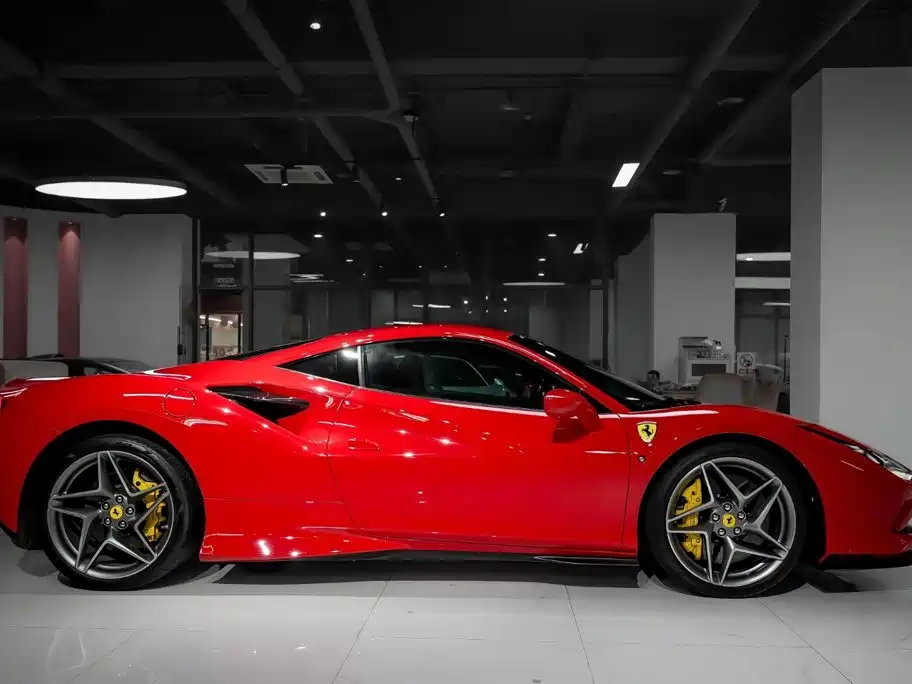 Ferrari F8 2021 2019 Tributo 3.9T V8