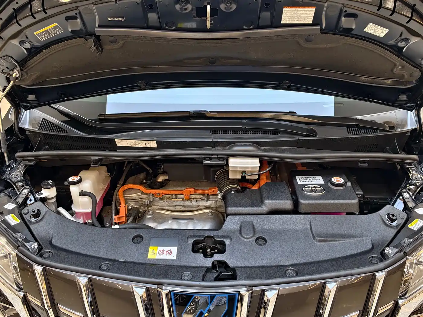 Toyota Alphard 2021 Hybrid 2.5L Premium фото 18
