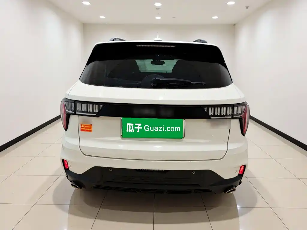  Lynk & Co Lynk & Co 01 EM-P 2022 1.5TD PHEV Plus 5