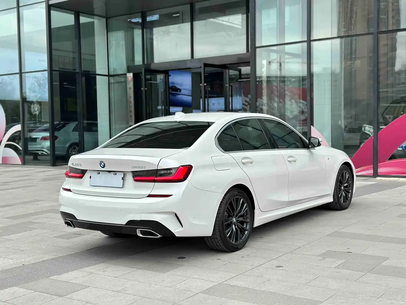 BMW 3 Series 2021 325i M Sport Package фото 4